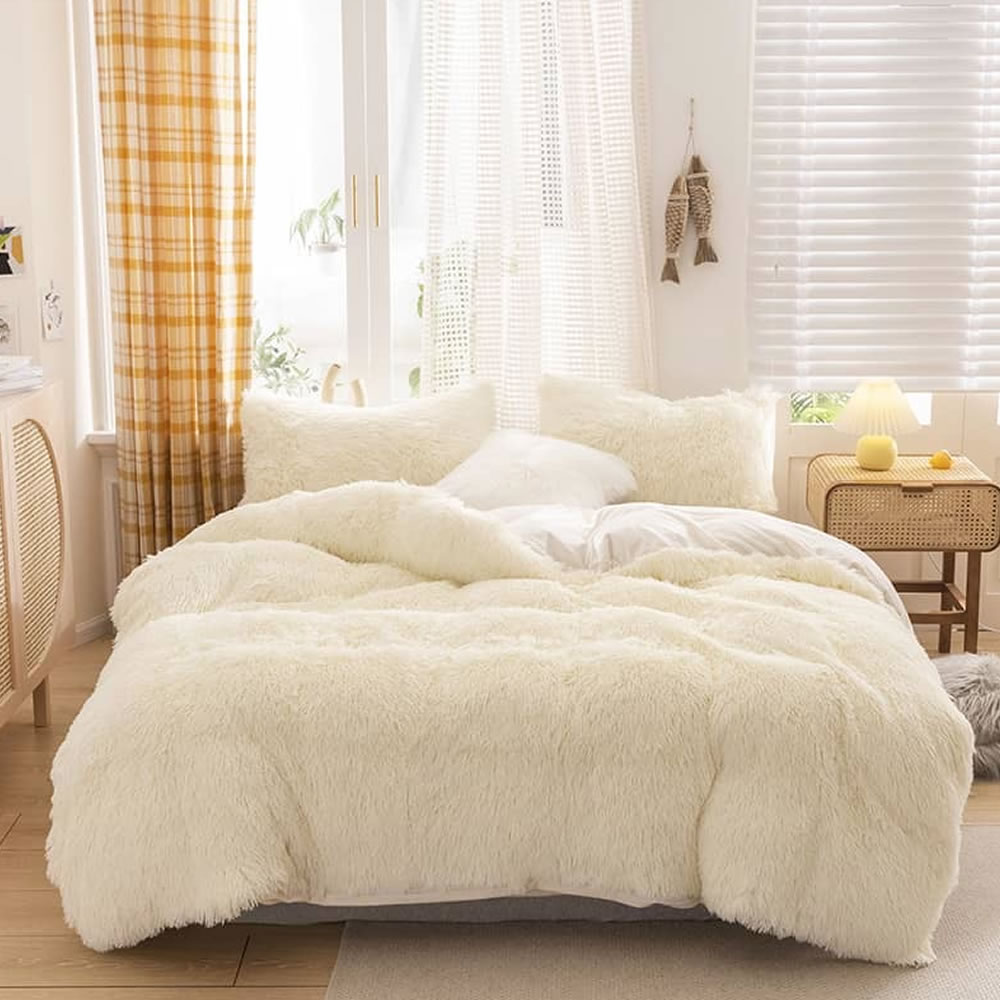 Luxury Plush Shaggy Bedding Set: image 3