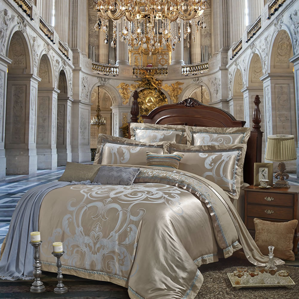 Luxury Bedding Set: image 2