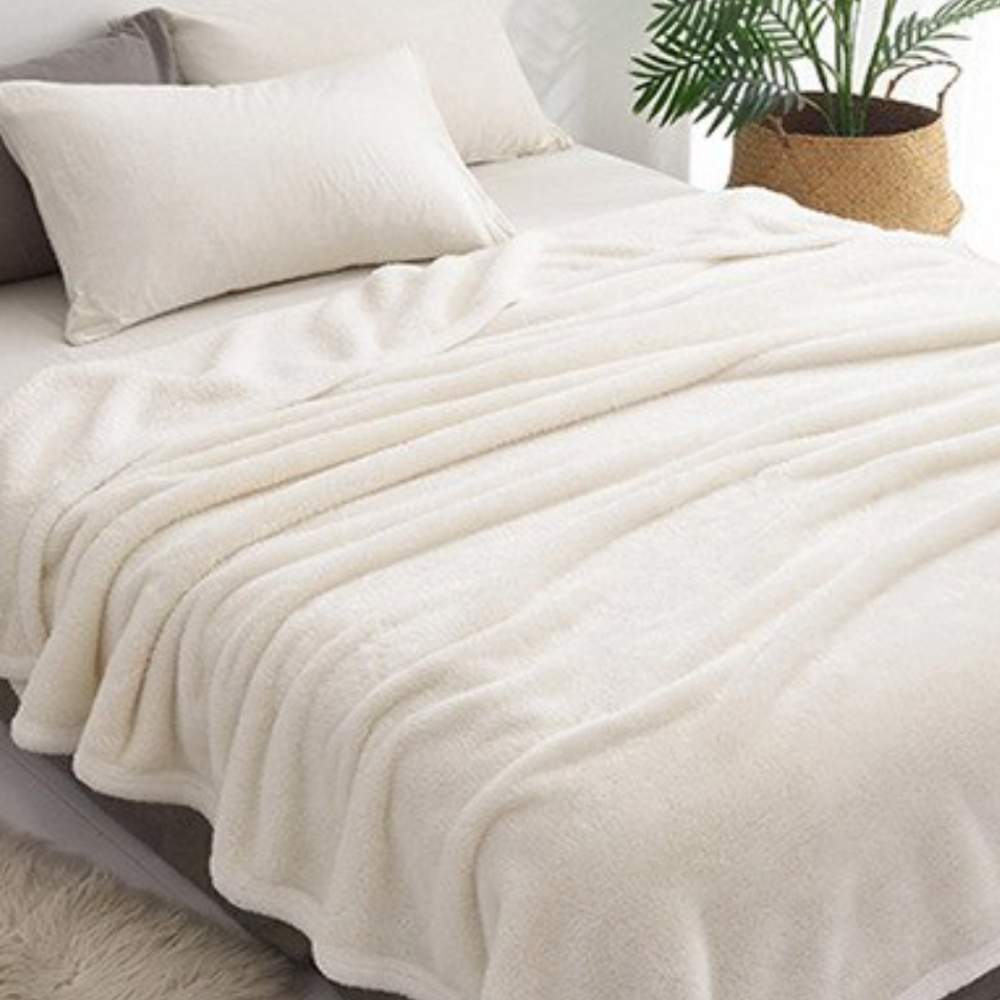 Fluffy Blanket: image 3